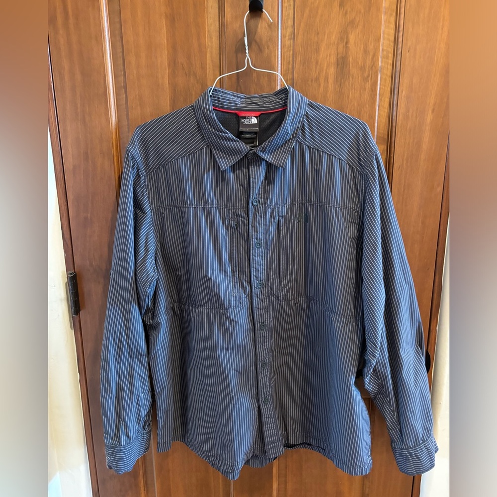 The North Face Men’s XL Fishing Shirt Button Up Long Roll Sleeve Nylon Vented